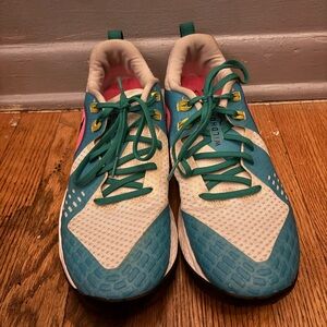 Nike Air Zoom Wildhorse 5 sneakers
Size 9